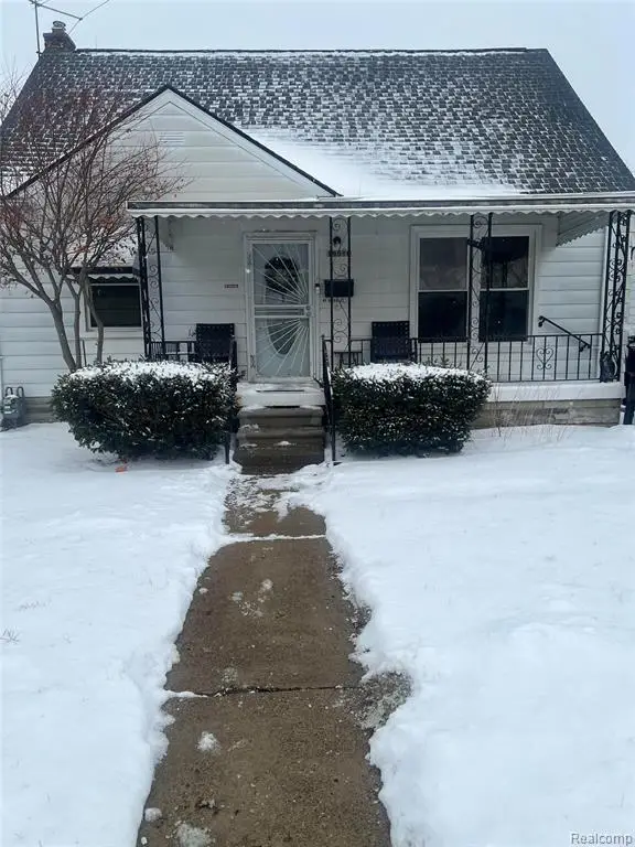 19510 Dresden, Detroit, MI 48205