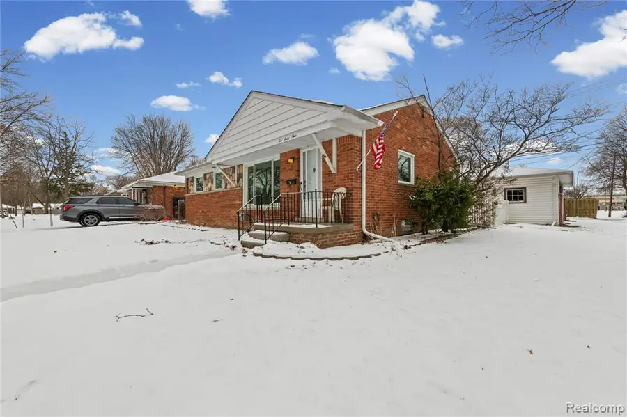 1069 Chippewa, Mount Clemens, MI  - #2