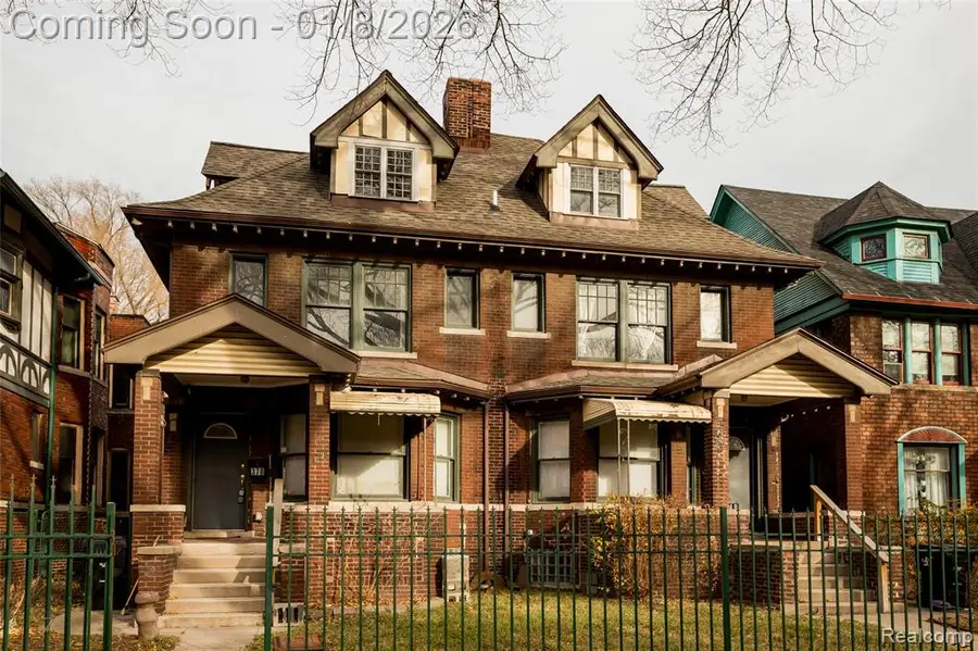 376 W Grand, Detroit, MI  - Image #2