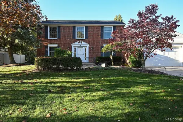 4427 Cahill, Troy, MI 