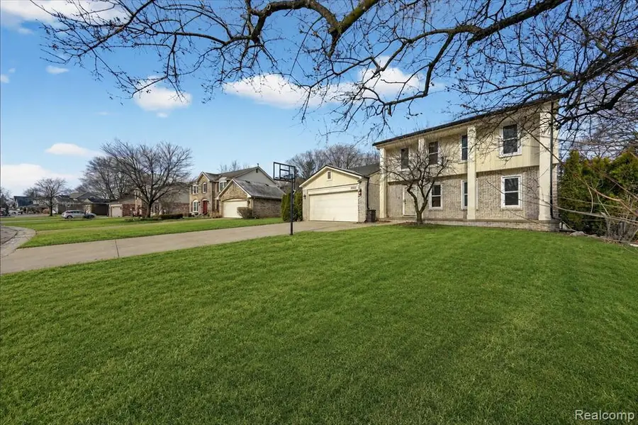 22321 Cascade, Novi, MI 48375 - #2