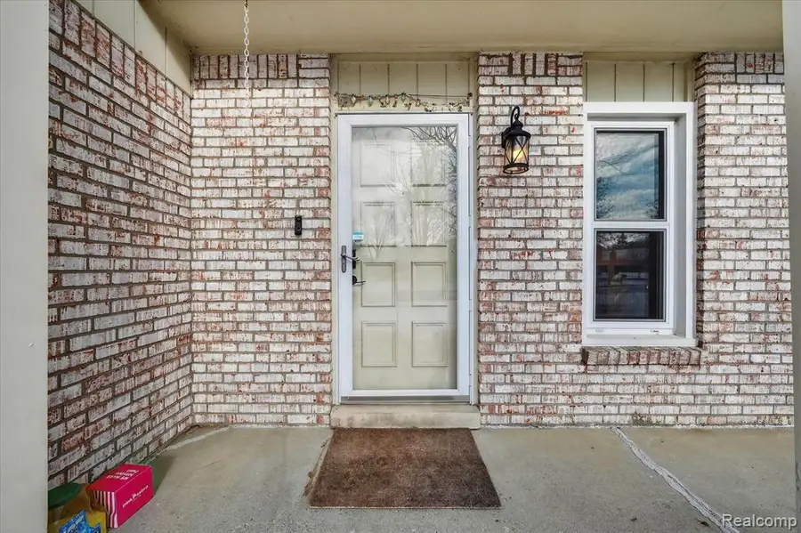 22321 Cascade, Novi, MI 48375 - #3