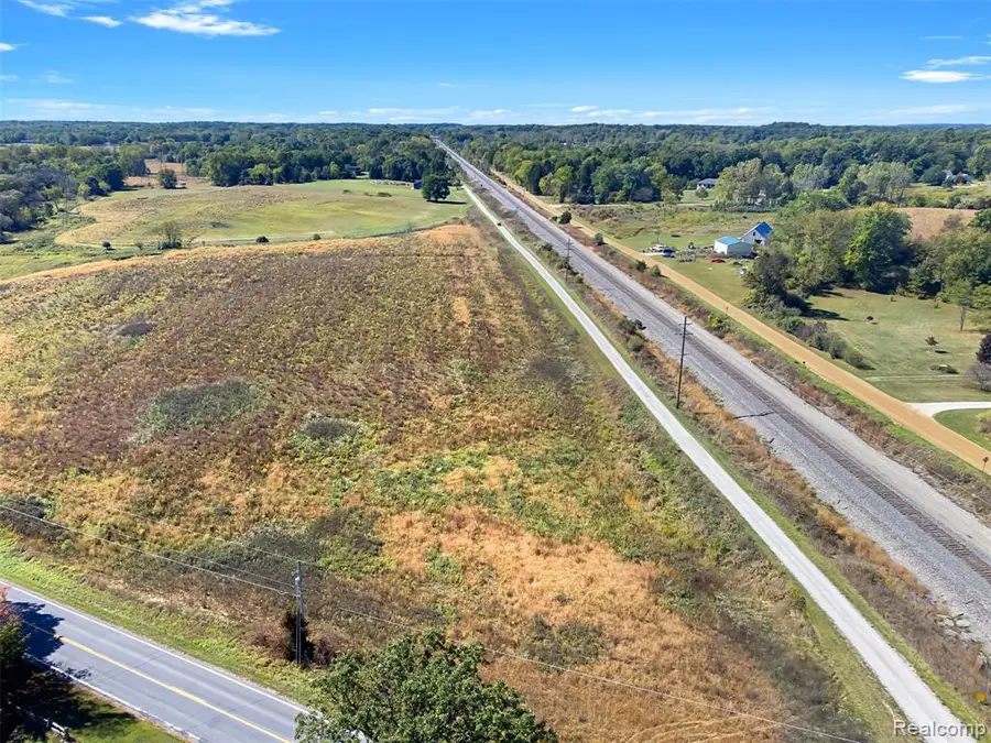 890 Pierce, Chelsea, MI 48118 - Image #3