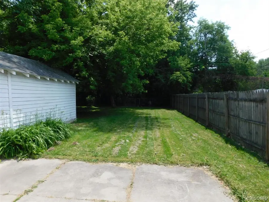 22028 Elizabeth, Saint Clair Shores, MI  - #2