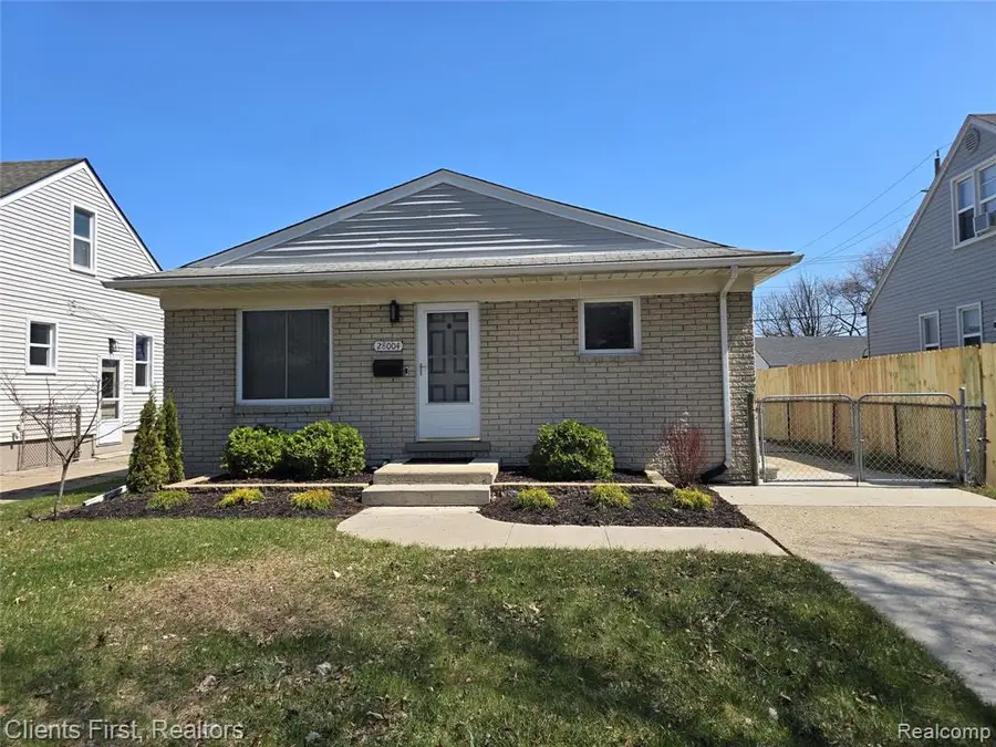 28004 Hughes, Saint Clair Shores, MI 48081 - #3
