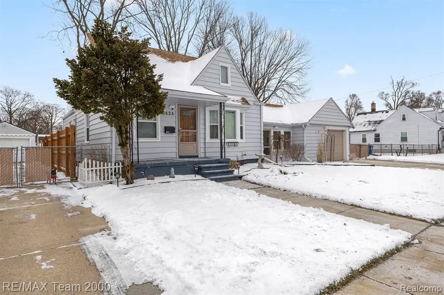 9624 Nathaline, Redford, MI  - #3