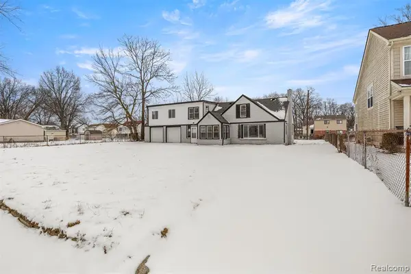 6071 Dexter, Romulus, MI 