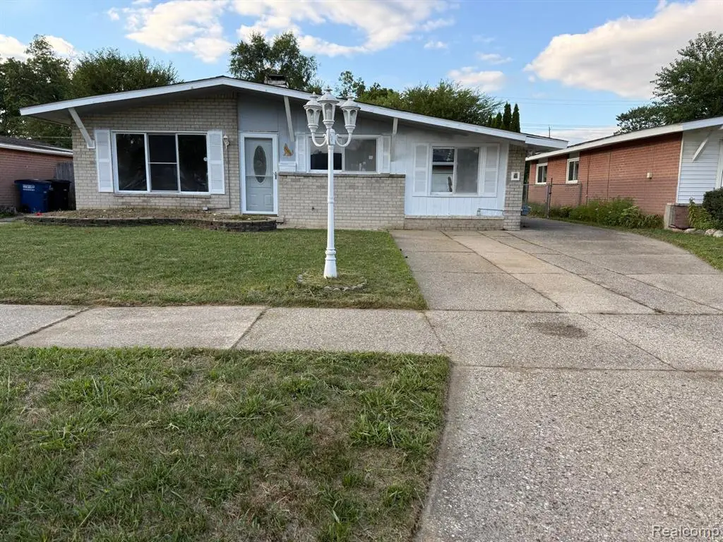 34054 Fernwood, Westland, MI 48186 - #1