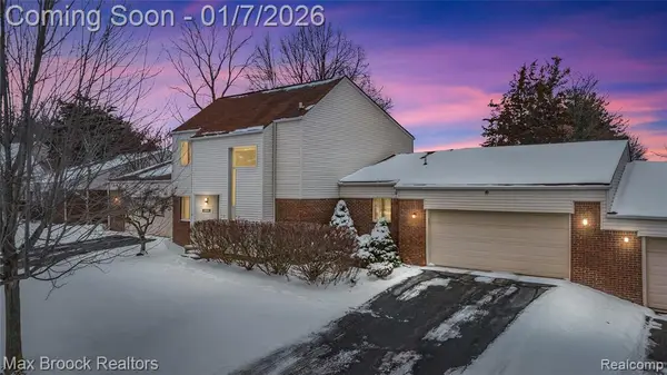 5324 Fairway, West Bloomfield, MI 