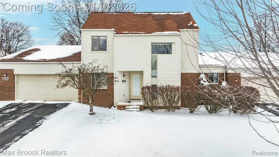5324 Fairway, West Bloomfield, MI  - Image #2
