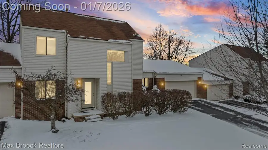5324 Fairway, West Bloomfield, MI  - Image #3