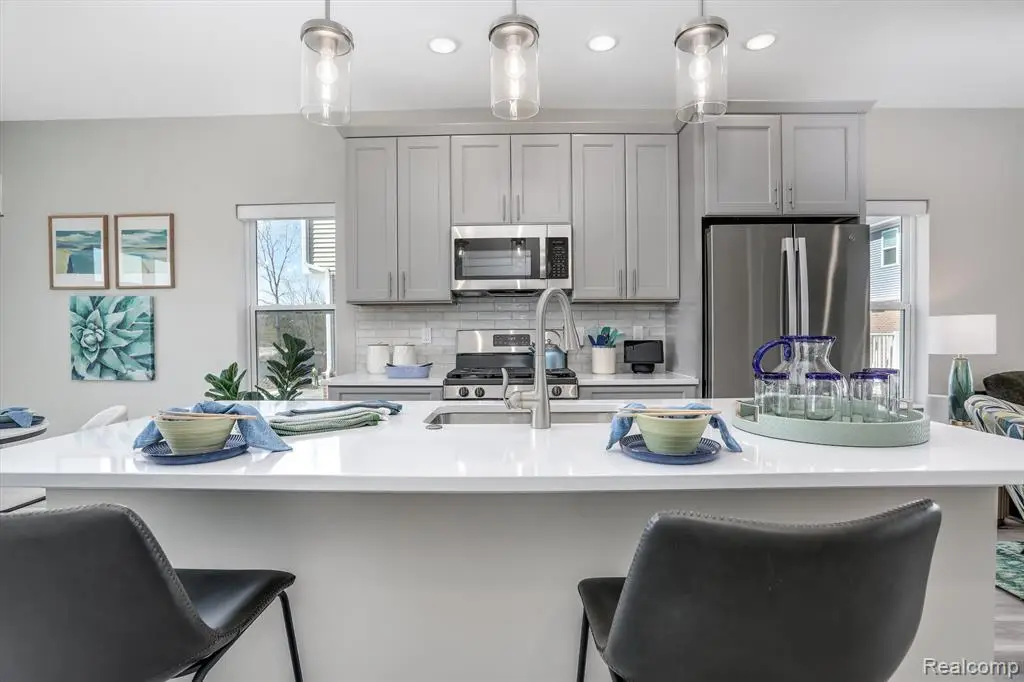 33022 Rougeside Trail #53, Farmington, MI 48336 - Image #1