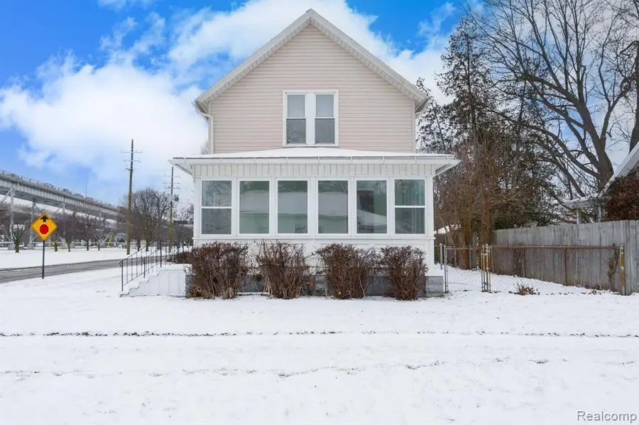 2401 Walnut, Port Huron, MI  - Image #2