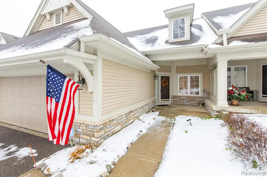 8213 Sequoia, White Lake, MI  - Image #3