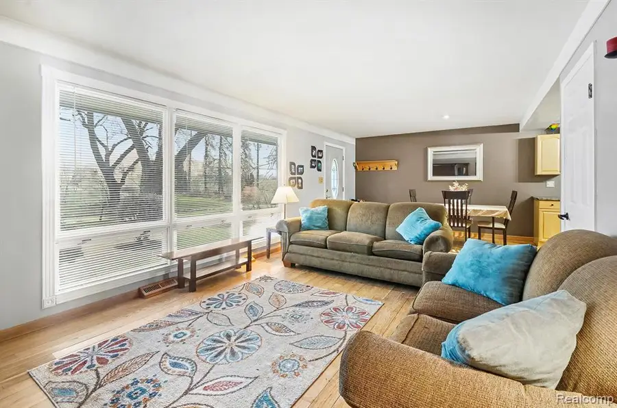 3355 Elmy, Lake Orion, MI  - Image #3