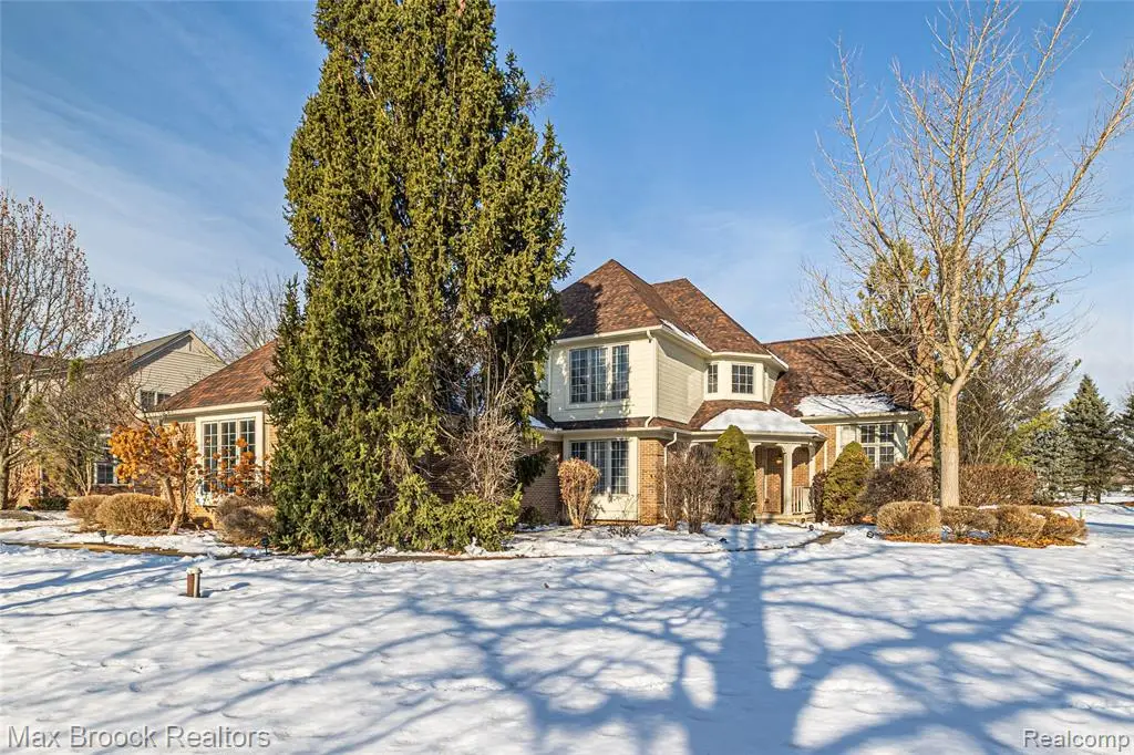 41450 Mission, Novi, MI 48375 - #1