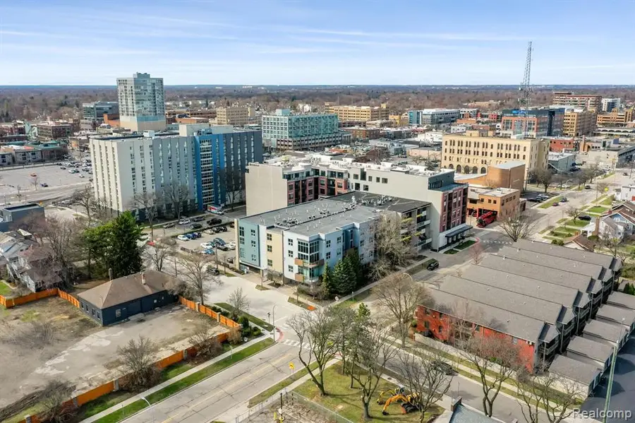 614 S Troy #204, Royal Oak, MI  - #2