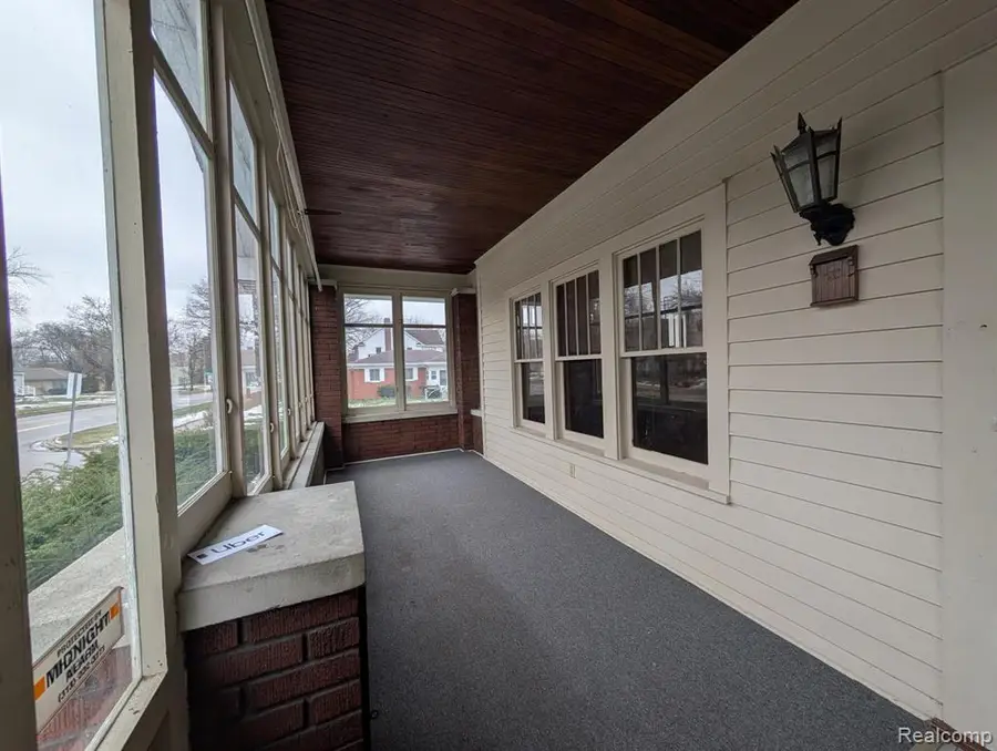 1622 E Court, Flint, MI  - Image #2