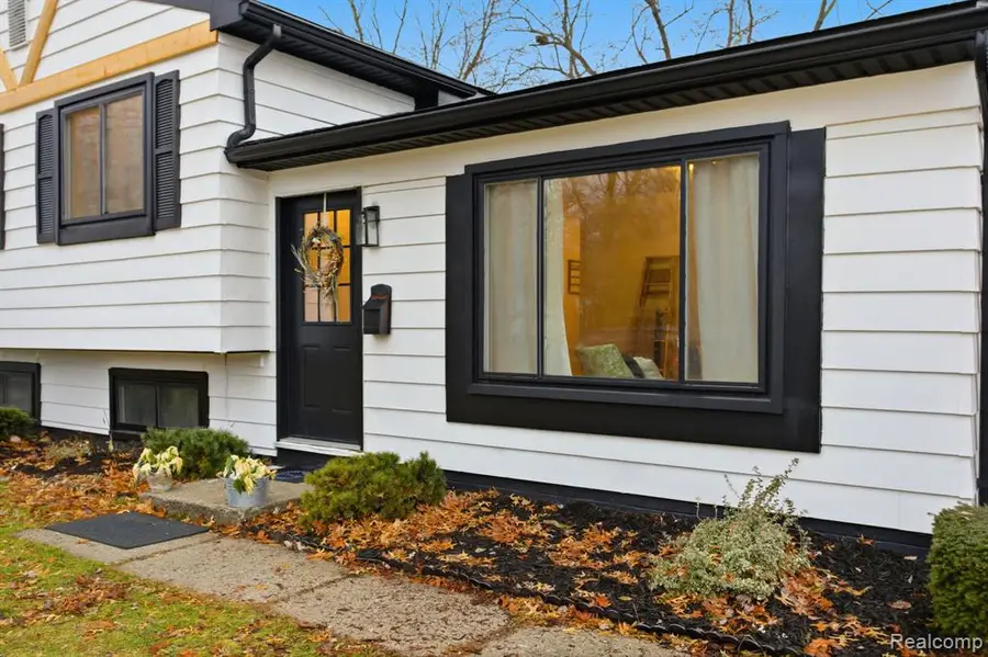 15486 Orchard, Romulus, MI  - #3