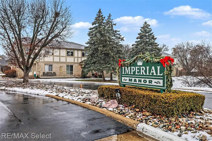 41952 King Edward, Clinton Township, MI  - Image #3