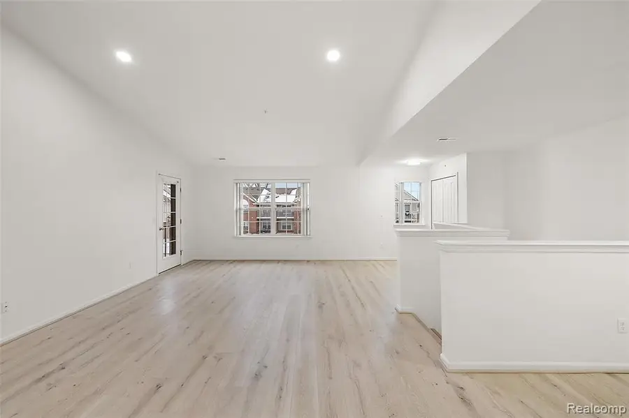 28251 S Pointe, New Baltimore, MI  - Image #3