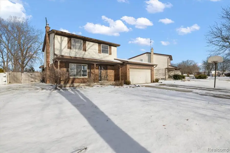 5061 Temple, Sterling Heights, MI 48310 - #3