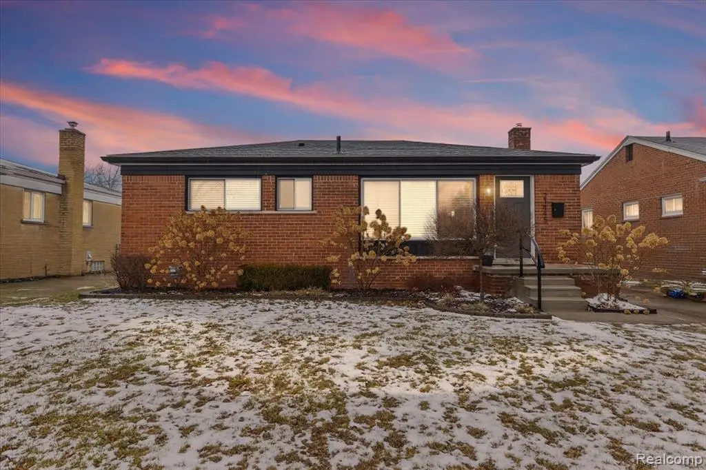 21445 Lakebreeze, Saint Clair Shores, MI  - Image #1