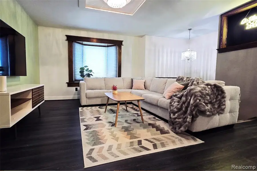 488 Dexter, Ypsilanti, MI  - #3