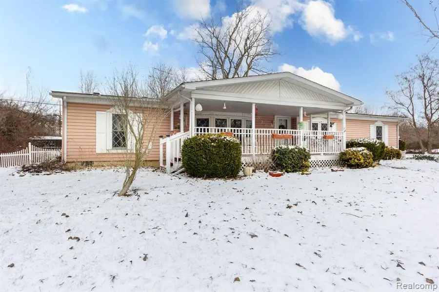 8200 Oakville Waltz, Belleville, MI  - #2