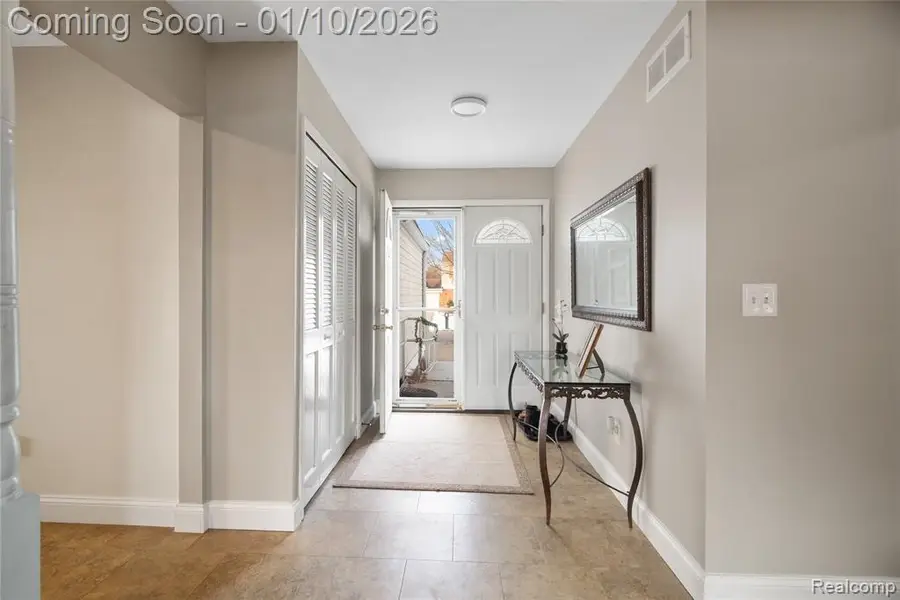 2443 Carriage, Ypsilanti, MI  - Image #3