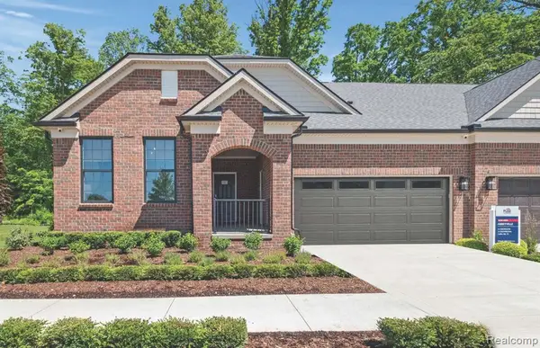 55834 Oak Pointe, Shelby Twp, MI 48315