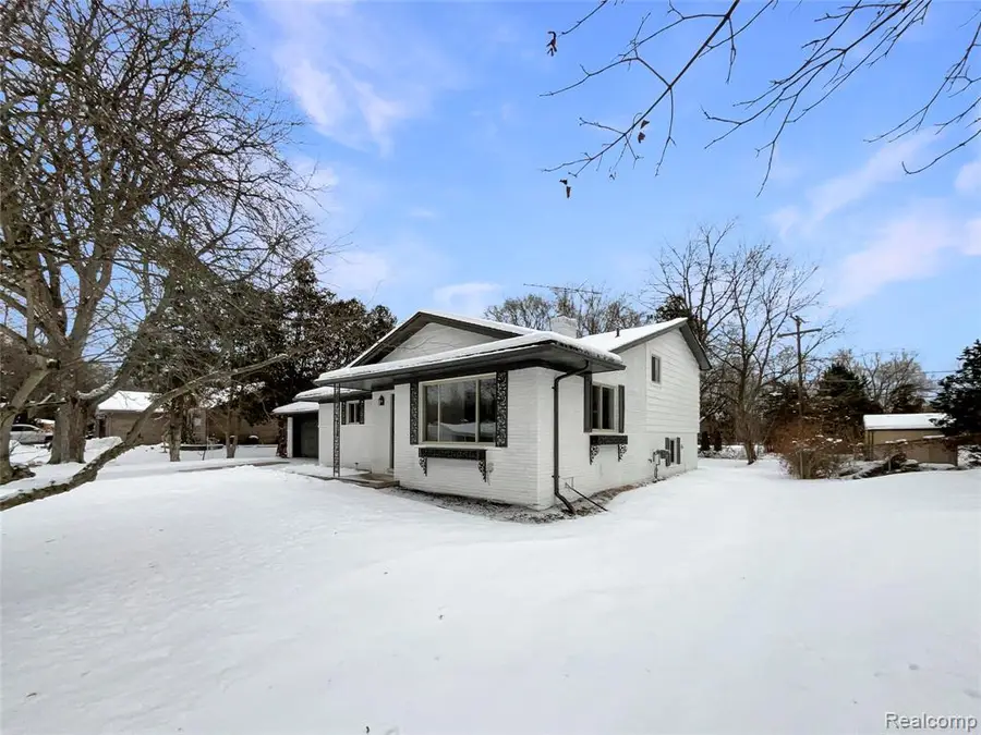 53044 Ruann, Shelby Charter Township, MI  - Image #3