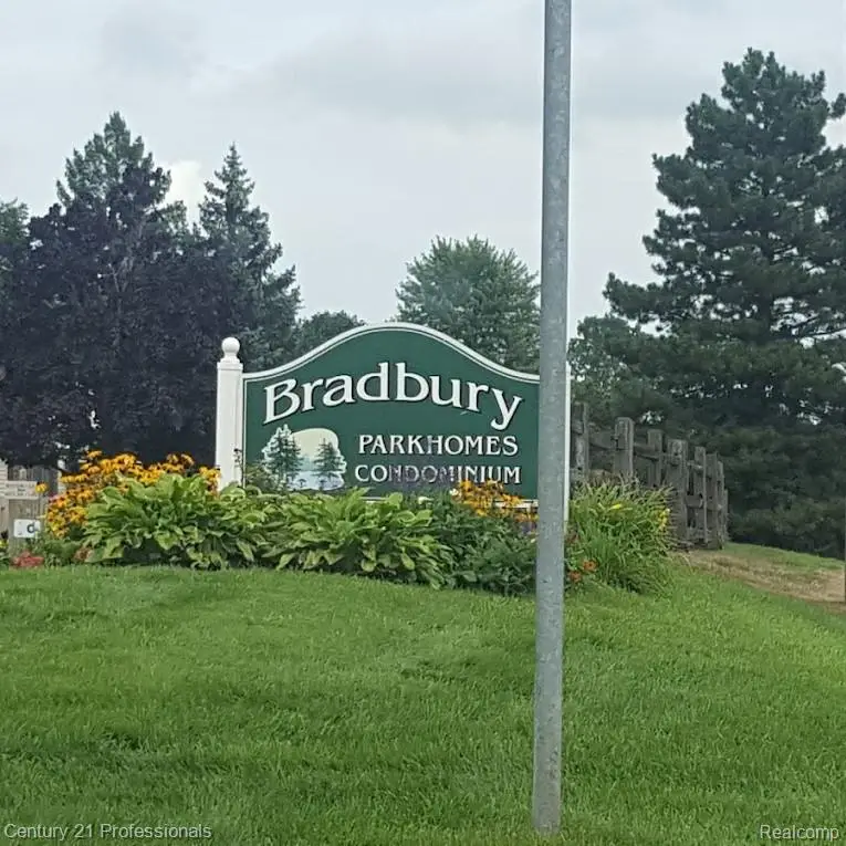 40705 Newport, Plymouth, MI  - Image #2