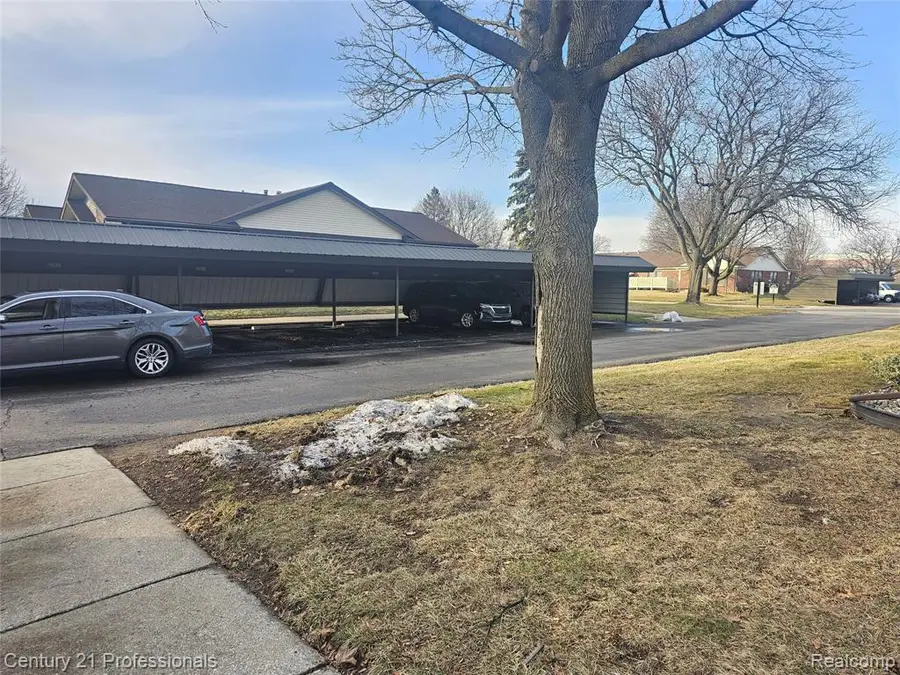 40705 Newport, Plymouth, MI  - Image #3