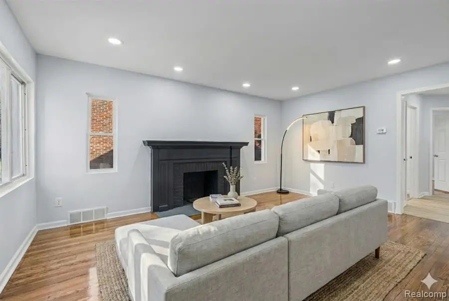 10130 Somerset, Detroit, MI  - Image #2