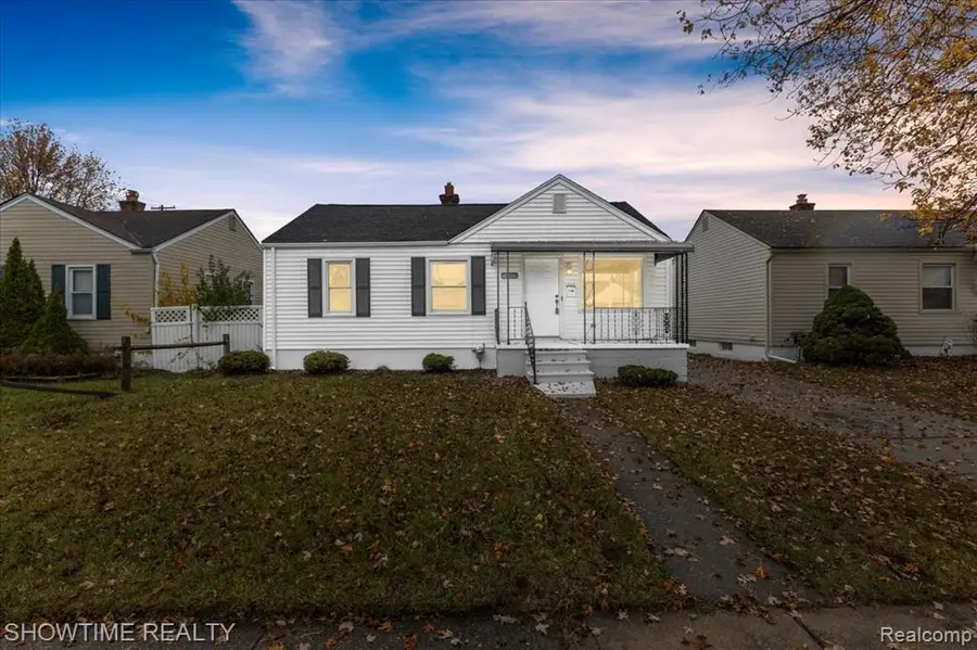 26400 Blumfield, Roseville, MI  - Image #2