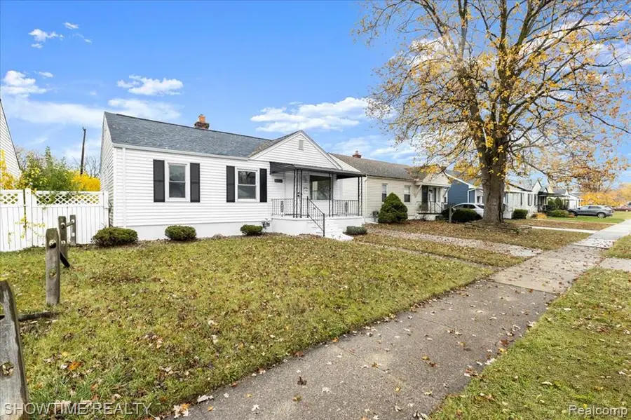 26400 Blumfield, Roseville, MI  - Image #3