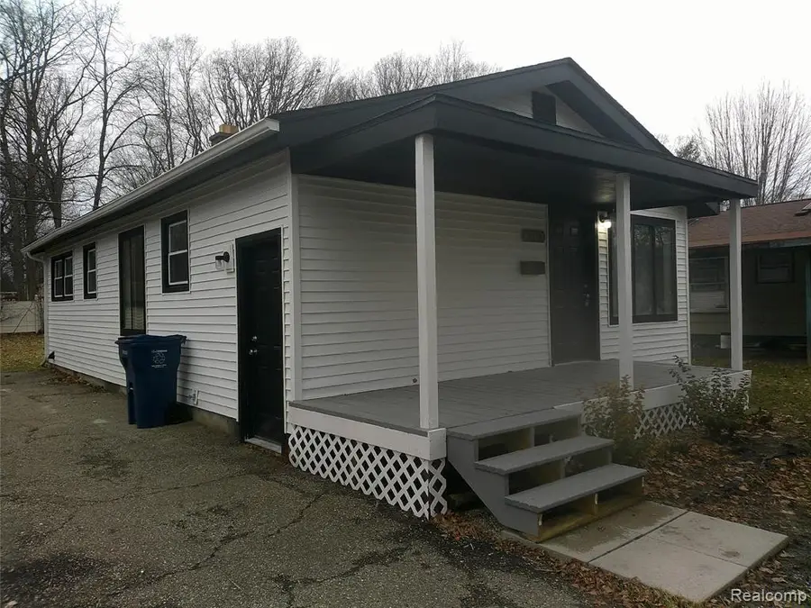 4502 Huckleberry, Flint, MI 48507 - #2