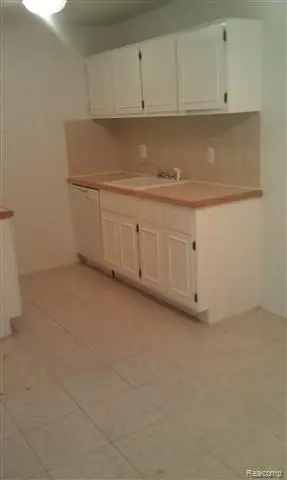 38272 Fairway #121A, Clinton Township, MI  - Image #2