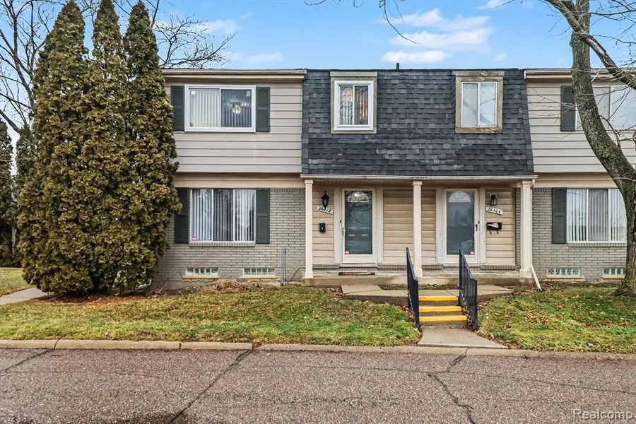 26412 Franklin Pointe #94, Southfield, MI  - Image #2