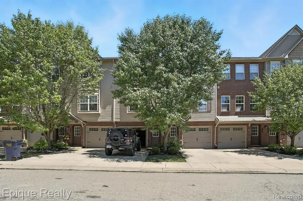 2206 Knotty Pine, Howell, MI  - Image #1