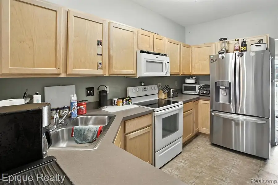 2206 Knotty Pine, Howell, MI  - Image #3