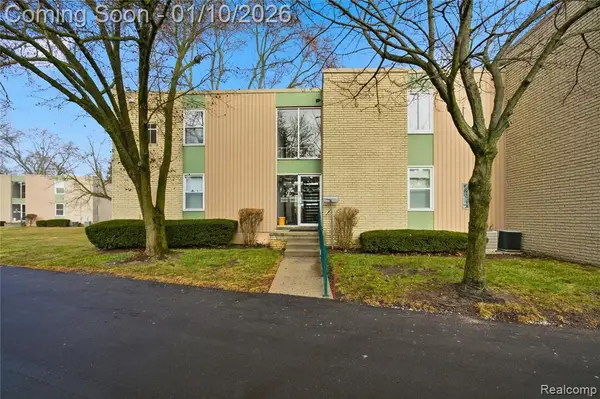 33231 Fargo, Livonia, MI 