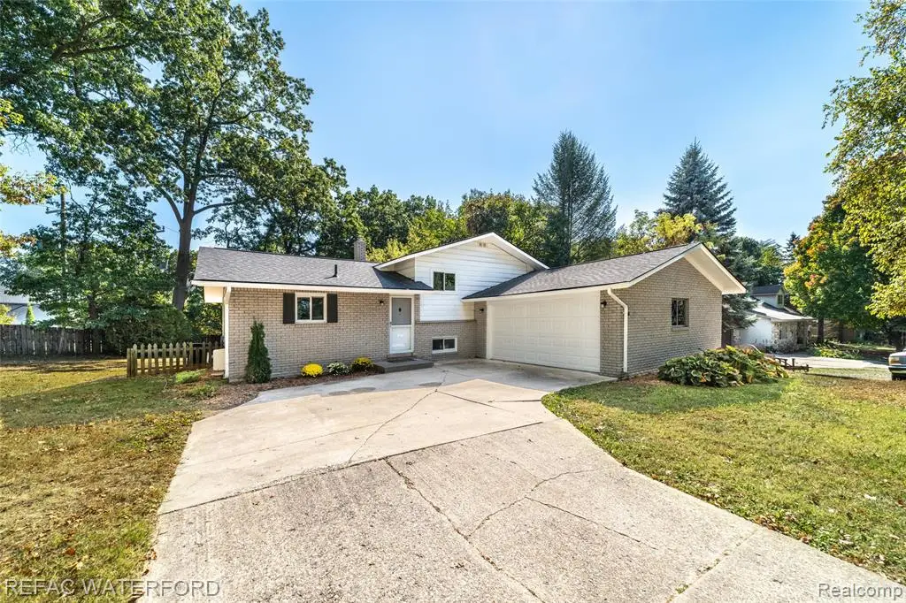 8239 Atha, White Lake, MI  - #1