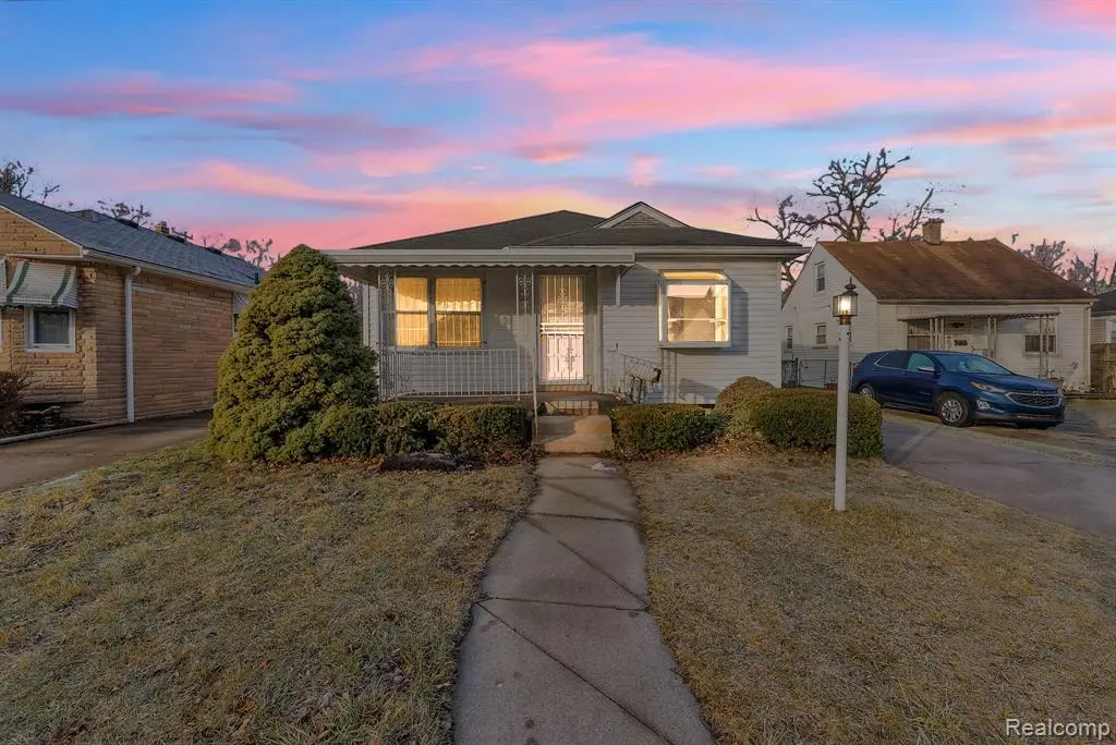 6411 Greenview, Detroit, MI  - #1