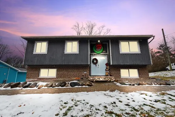 6330 Riverdale, Whitmore Lake, MI 