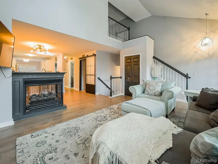 406 Old Pine, Walled Lake, MI  - Image #2