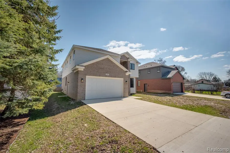 2911 Walsh, Rochester Hills, MI 48309 - #3