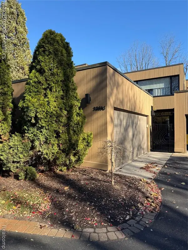 32696 Ravine, Franklin, MI 