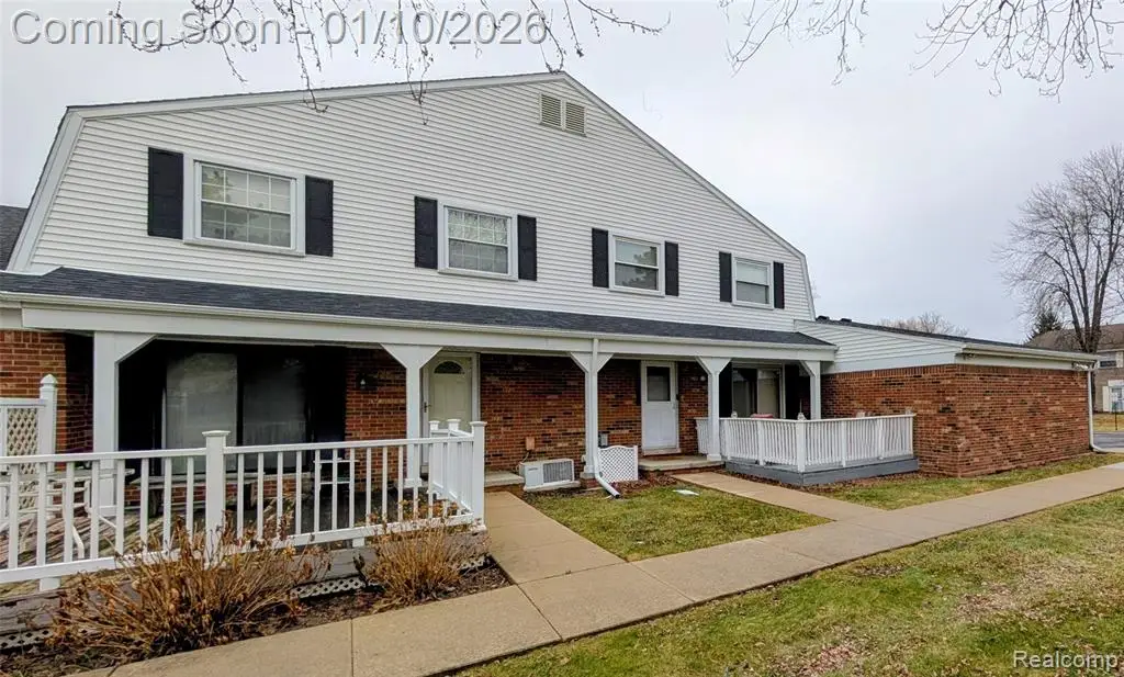 27181 Winchester, Brownstown, MI  - Image #1